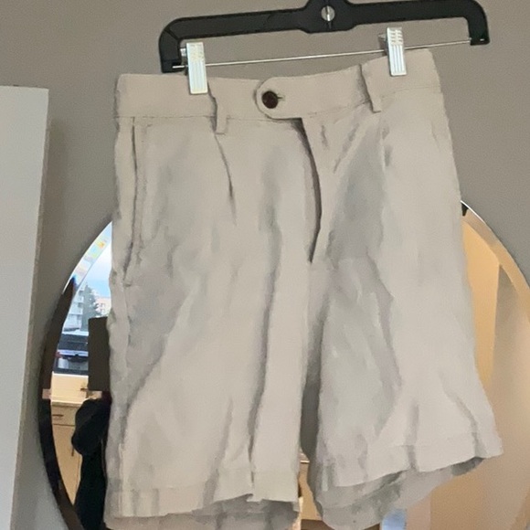Men’s 100% Linen 7” shorts. Banana Republic. Waist size 28 - Picture 2 of 5